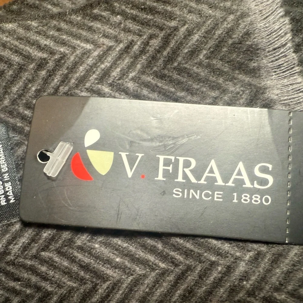 V. Fraas men’s scarf made in Germany eco cashmink herringbonr recycled NWT black